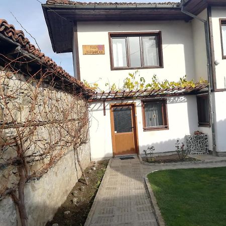 קופריבשטיצה Guest House Terziiski מראה חיצוני תמונה