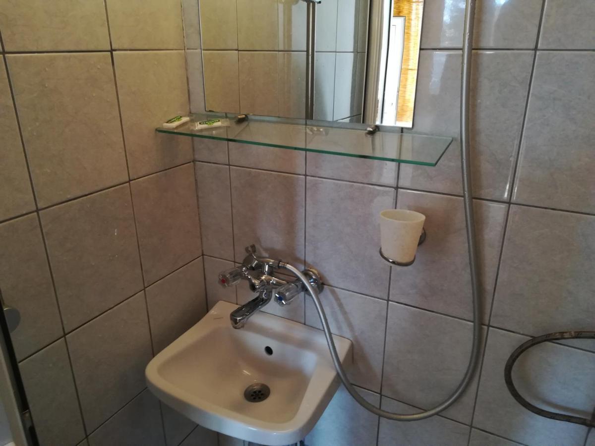 קופריבשטיצה Guest House Terziiski מראה חיצוני תמונה
