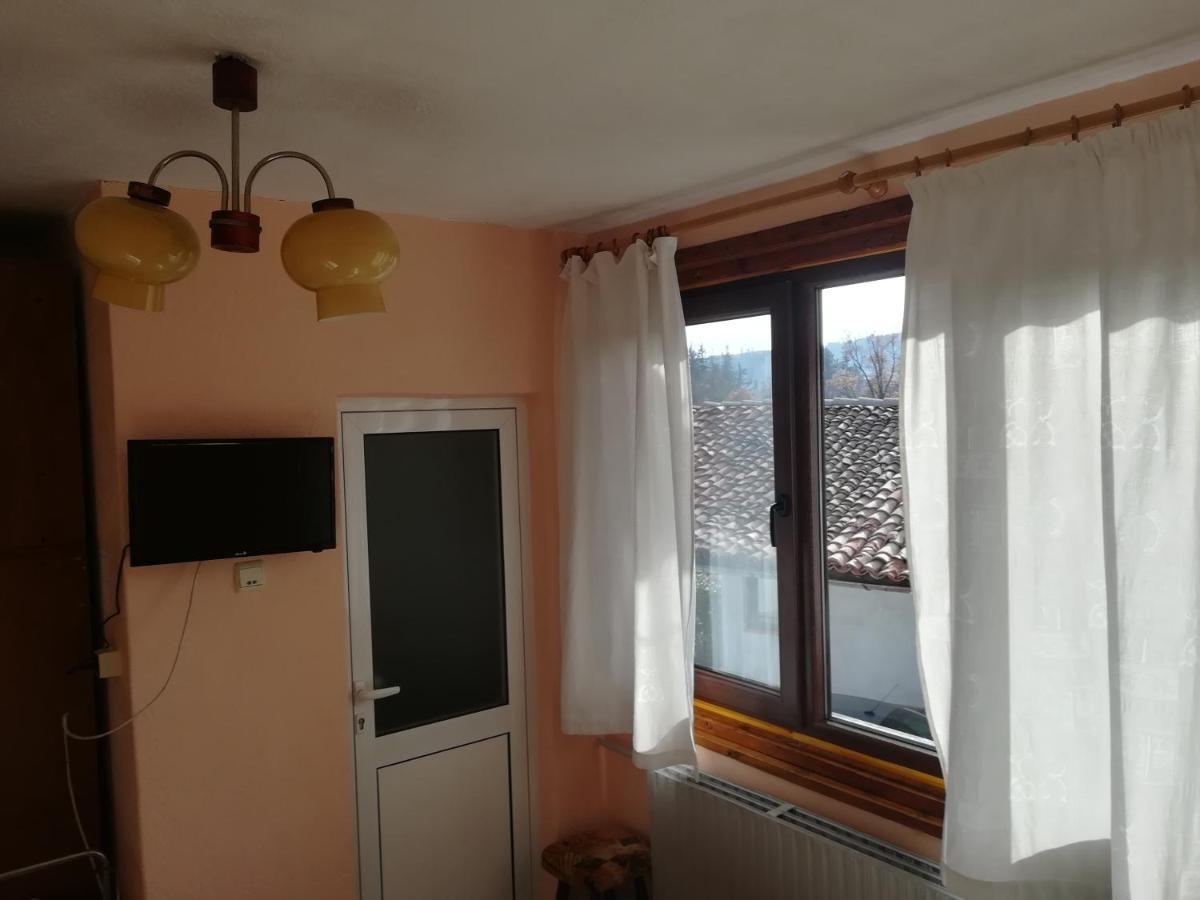 קופריבשטיצה Guest House Terziiski מראה חיצוני תמונה